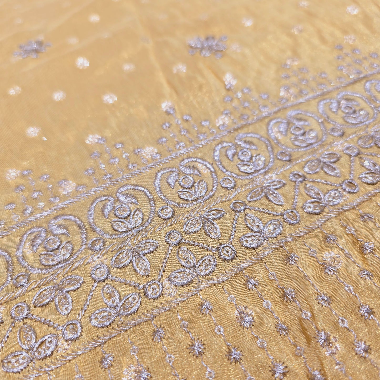 Tissue with Chota Buta & Border (Pale Yellow)